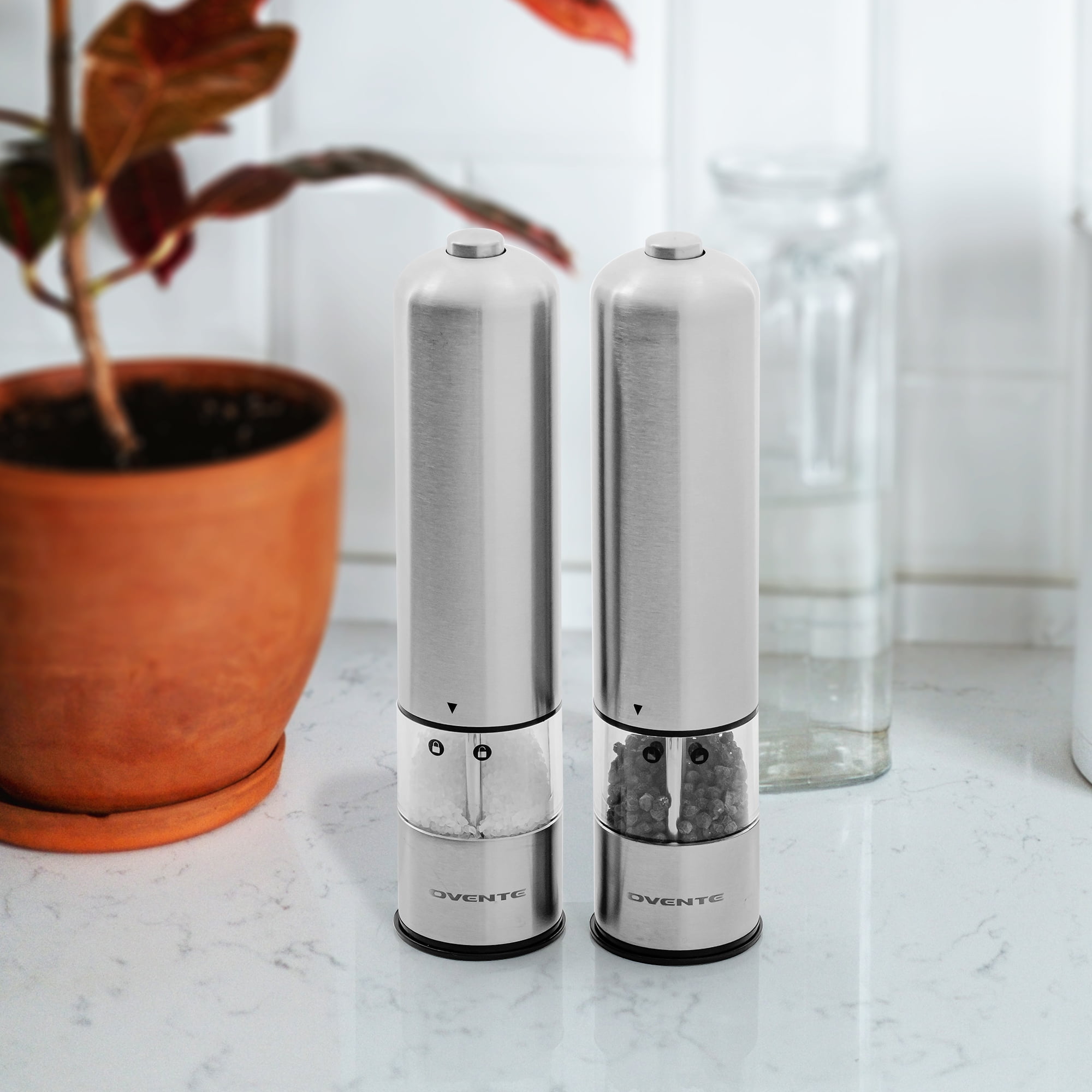 FusionGrind Electric Salt and Pepper Grinder - One-Touch Operation,  Stainless Steel, with Adjustable Coarseness - Vysta Home