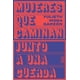 thumbnail image 1 of Mujeres que caminan junto a una cuerda, 1 of 2