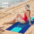 thumbnail image 4 of Toalla de Playa Cabanana Libre de Arena 70x35cm Microfibra Tortuga, 4 of 9