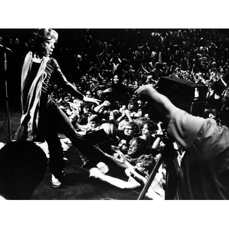 Art.com Gimme Shelter, Mick Jagger, 1970, Performing Onstage Photo, 16" x 12"