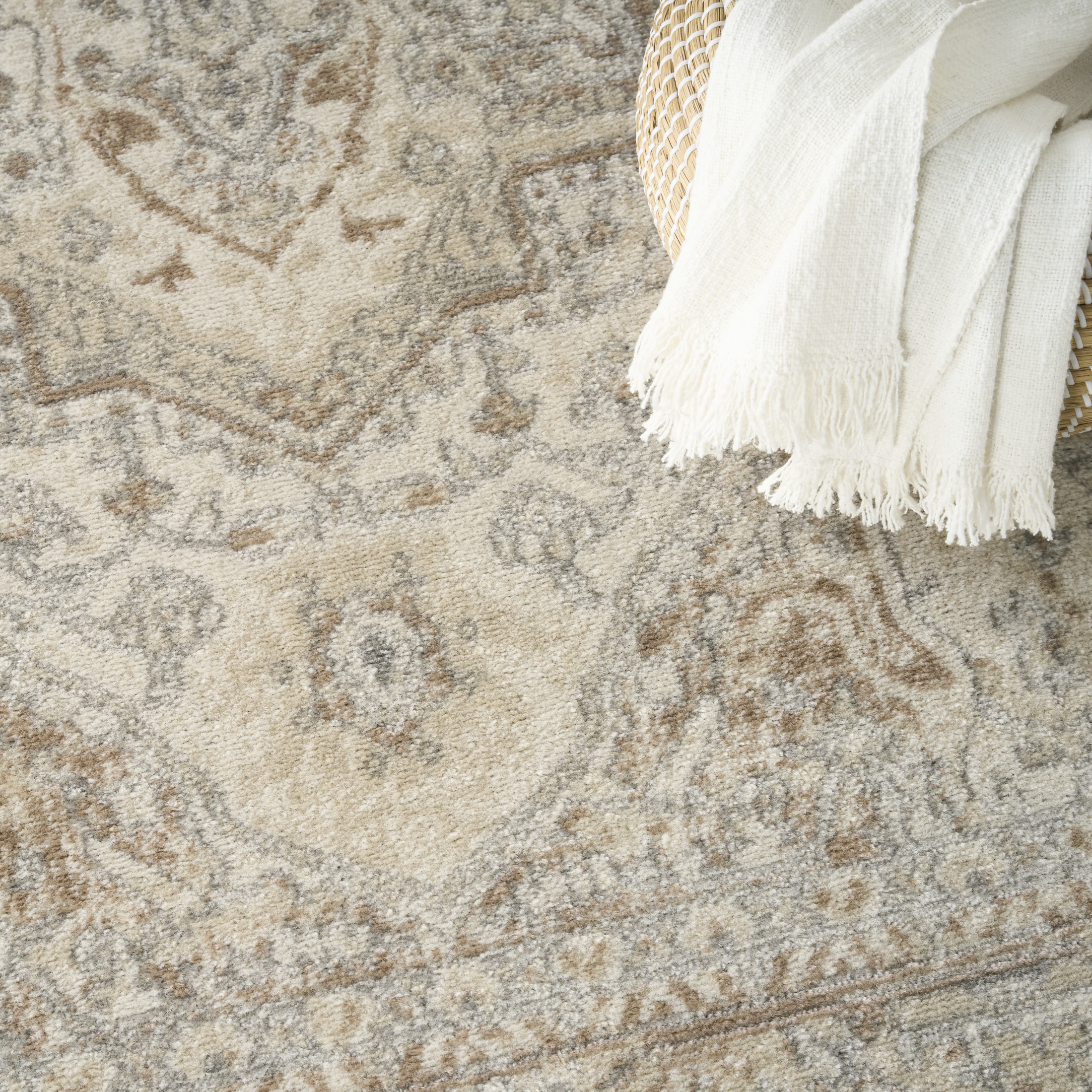 Nourison Concerto 3'9" x 5'9" Beige Vintage Indoor Rug