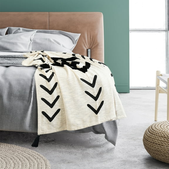 LR Home and Evette Rios Cream and Black Center Diamond Cotton Throw Blanket, 50" x 60"