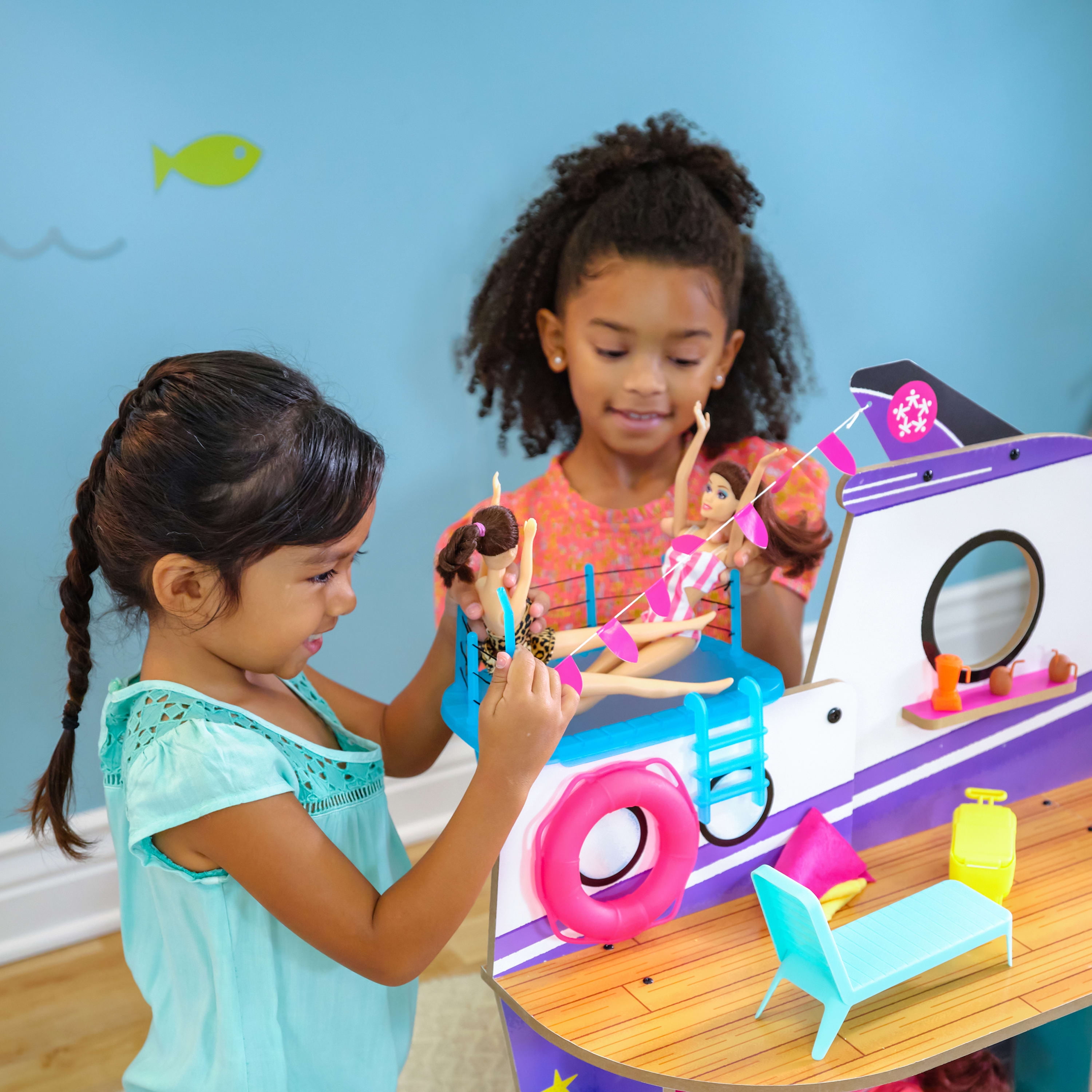 KidKraft Luxe Life 2-in-1 Wooden Cruise Ship and Island Doll Play Set with 18 Accessories