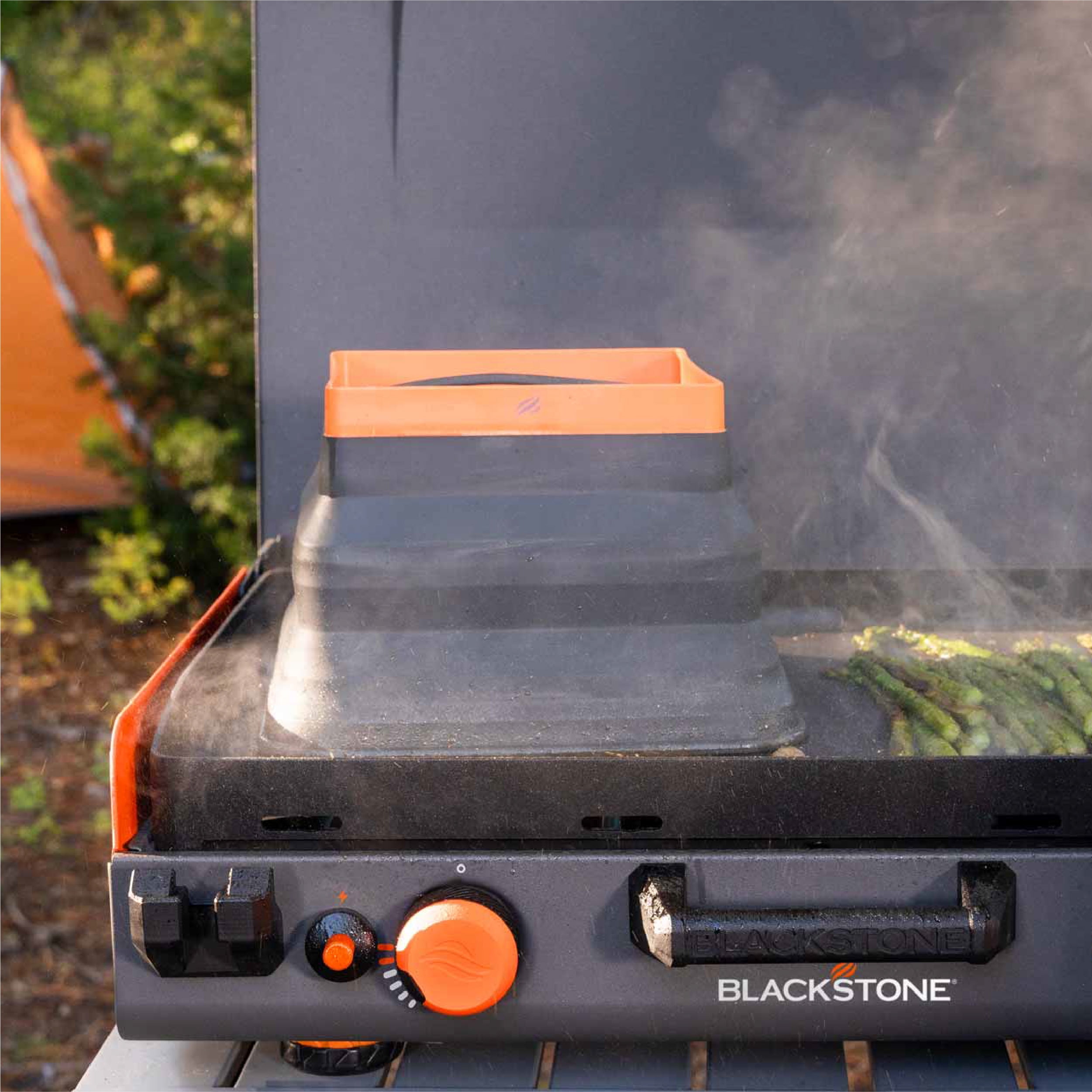 Blackstone Adventure Ready Collapsible Basting Dome with Handle