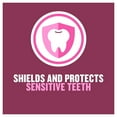thumbnail image 2 of Listerine Sensitivity Alcohol-Free Mouthwash in Fresh Mint, 500 mL, 2 of 10