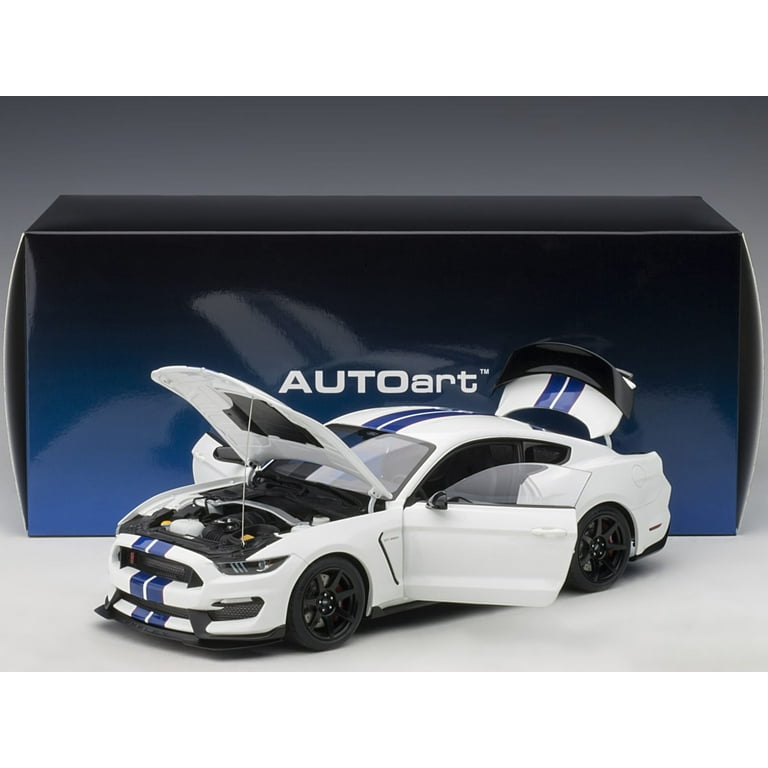 Ford Mustang Shelby GT-350R Oxford White with Lightning Blue