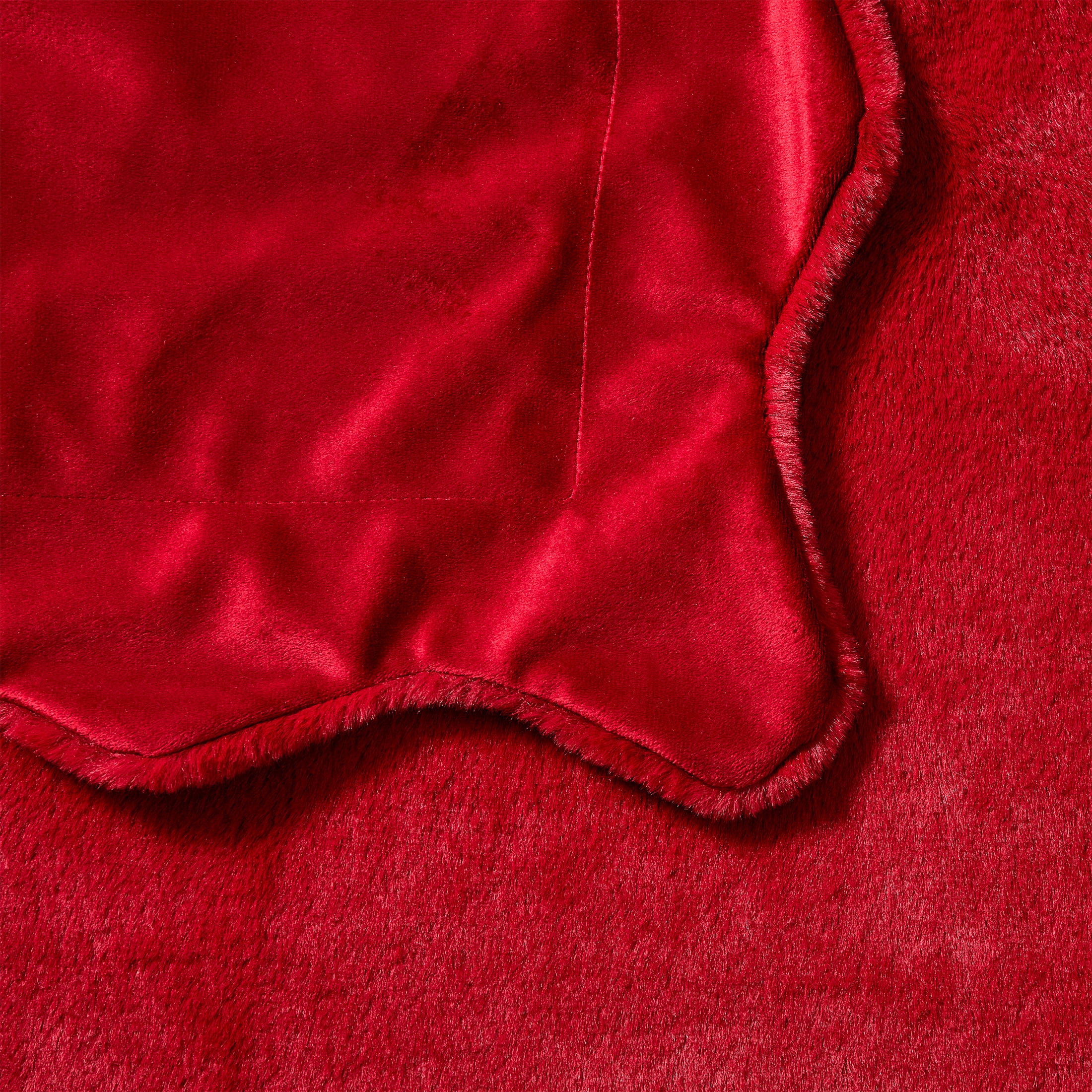 My Texas House Faux Fur Scallop throw 50"x60", Red