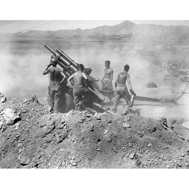  Korean  War  Artillery Nu S Artillerymen Firing A 105Mm 