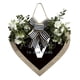 thumbnail image 1 of Guirnalda de 26 letras en forma de corazón con el apellido A Z para colgar en la puerta de entrada Guirnalda de primavera para colgar en la puerta de entrada, 1 of 3