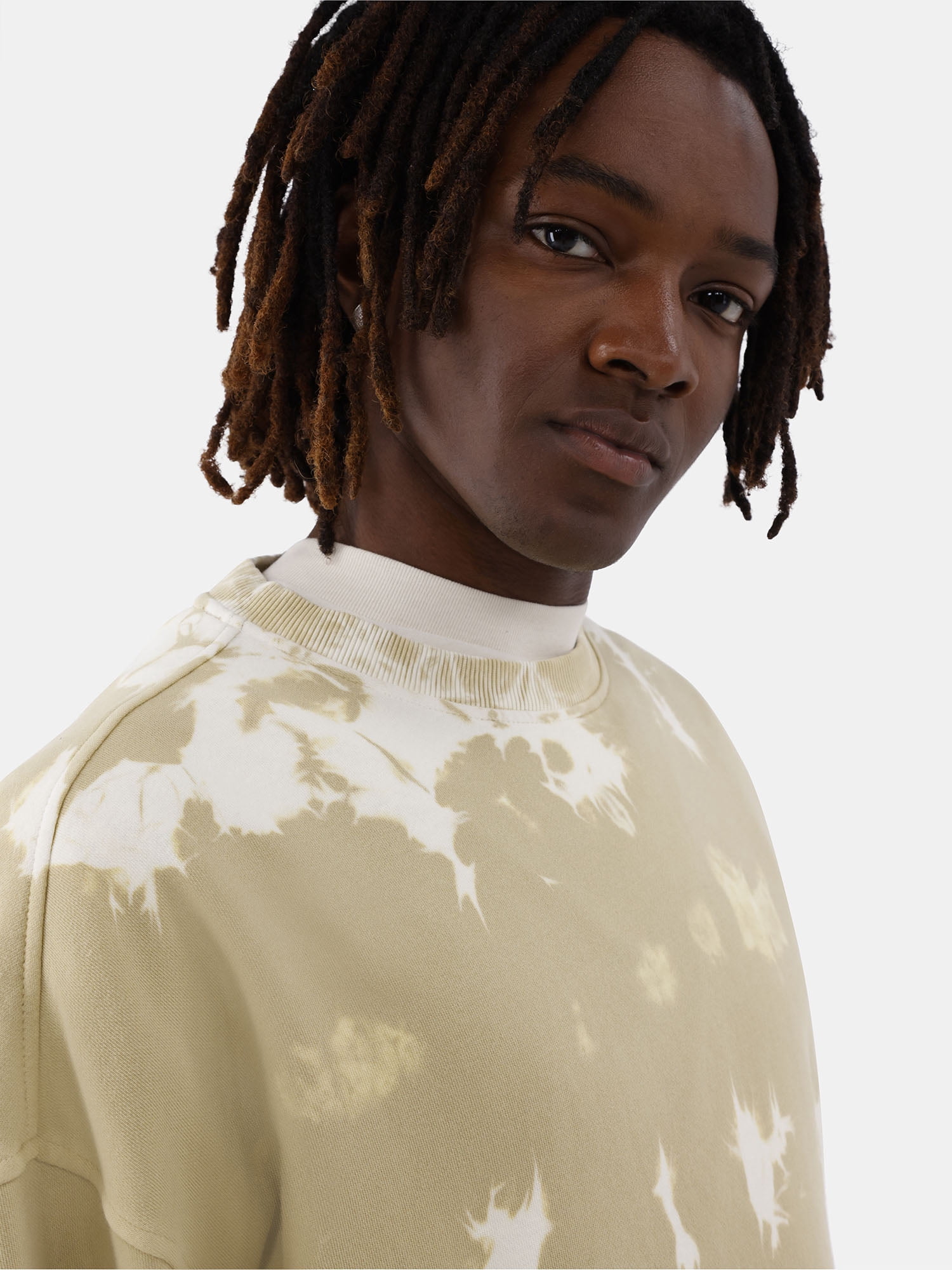 No Boundaries All Gender Fleece Crewneck Sweatshirt with Long Sleeves, Men's and Big Men’s