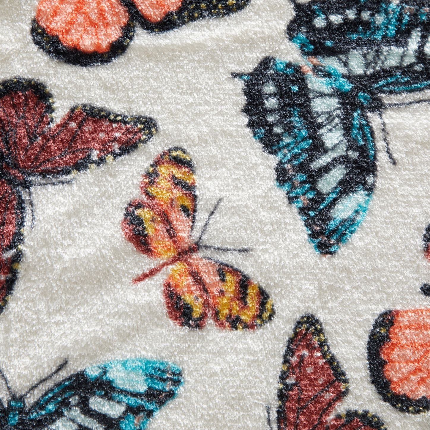 Mainstays Plush Throw with 25% Recycled Polyester, 50" x 60", Butterfly