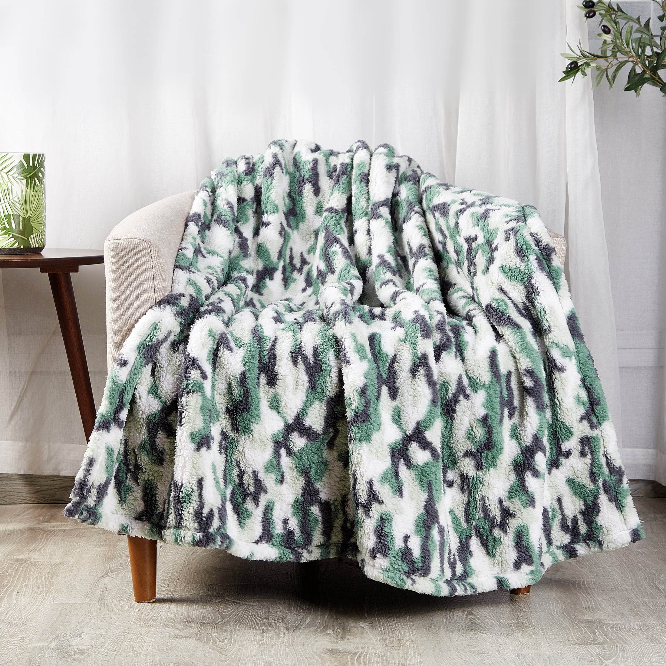 Mainstays Sherpa Throw Blanket, 50" x 60", Camo