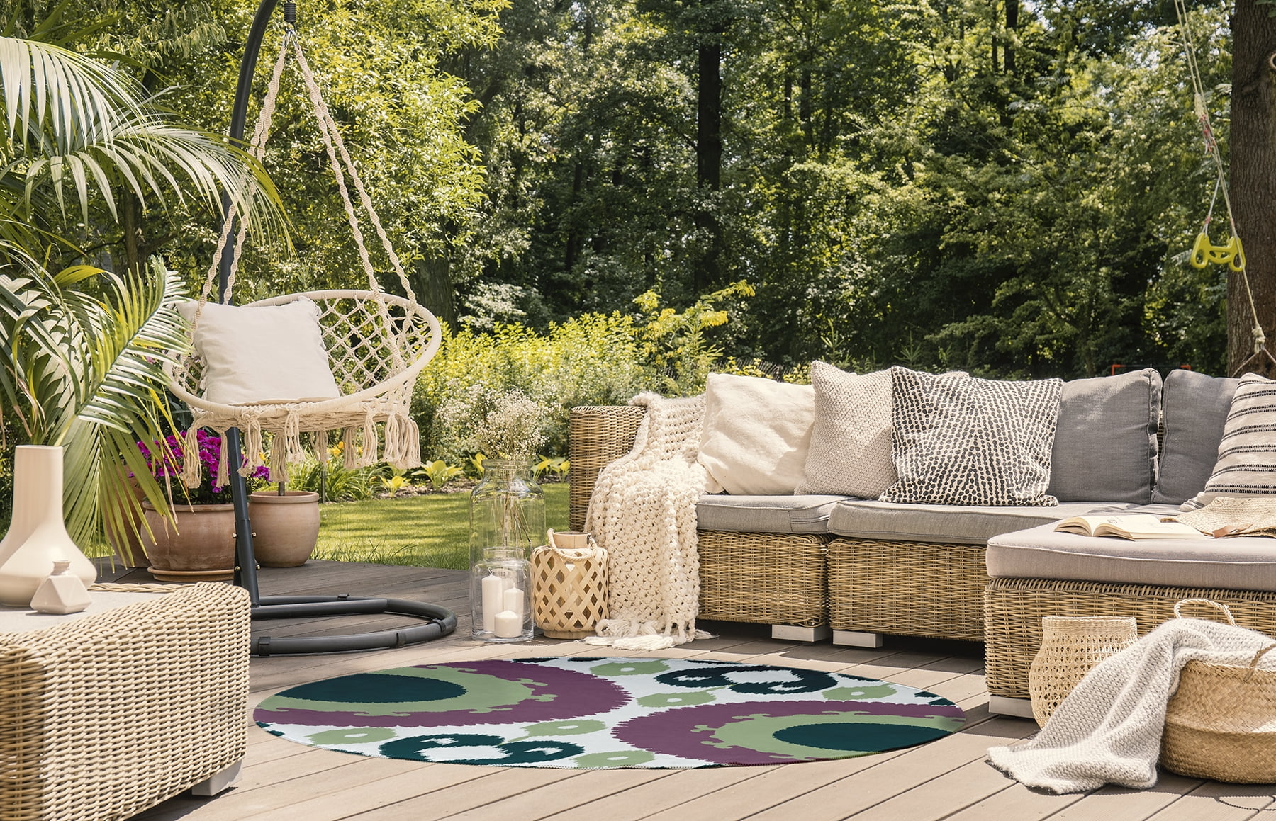 Simply Daisy 5' Round Green Boho Chenille Indoor/Outdoor Rug