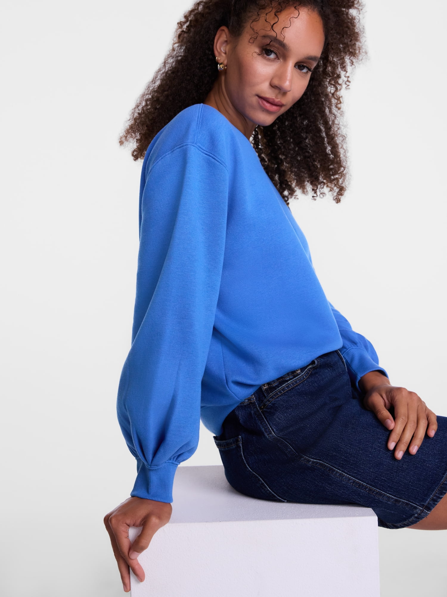 Scenario Women's and Women's Plus Crewneck Sweatshirt, Sizes XS-4X