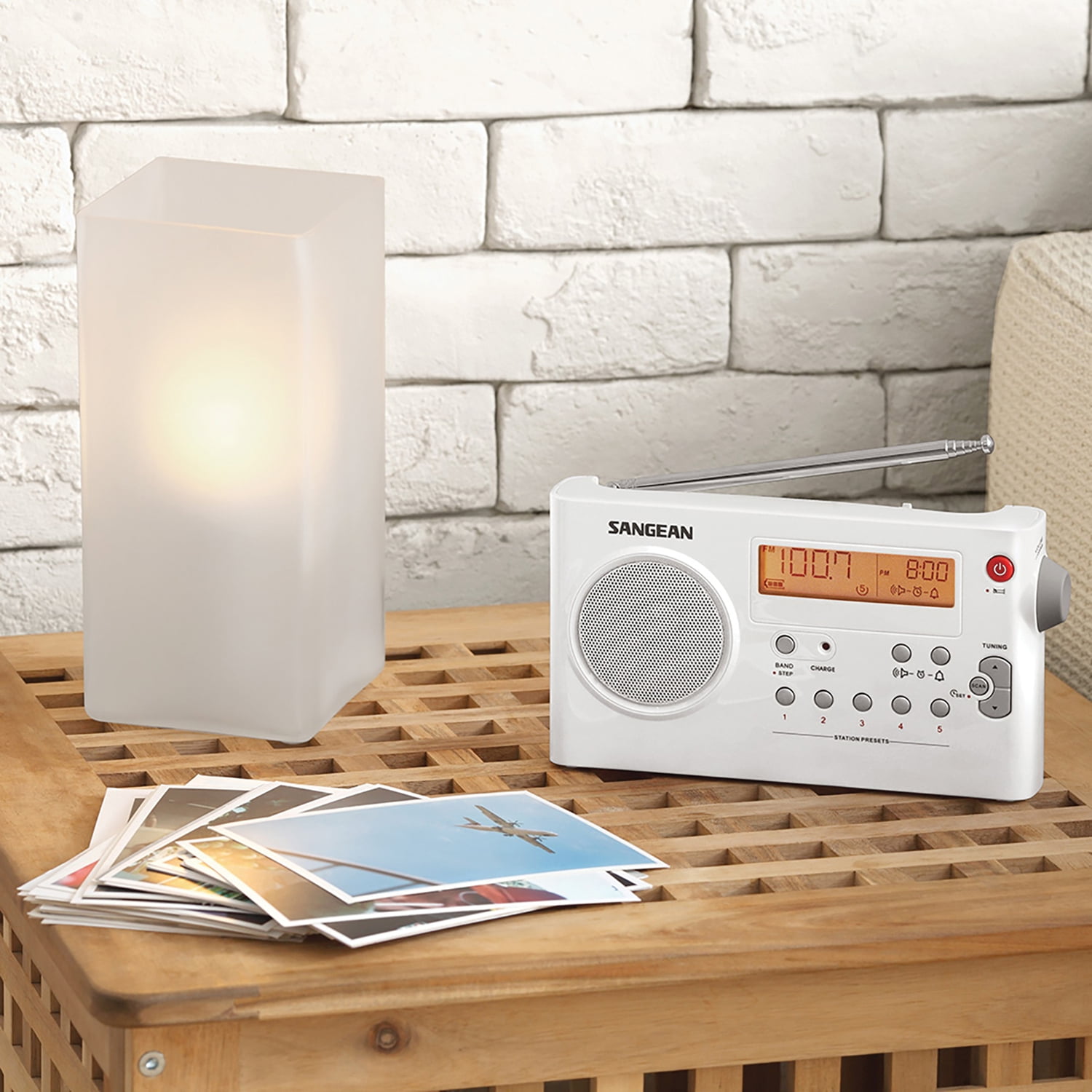Sangean PR-D7 Portable AM/FM Rechargeable Compact Digital-Tuning Radio (White), PR-D7PT