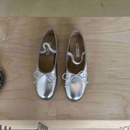 Mary Jane Flats Women Luxury Designer Genuine Leather White Red Designer Ballet Shoes Girl 2024 Sweet Match Skirt