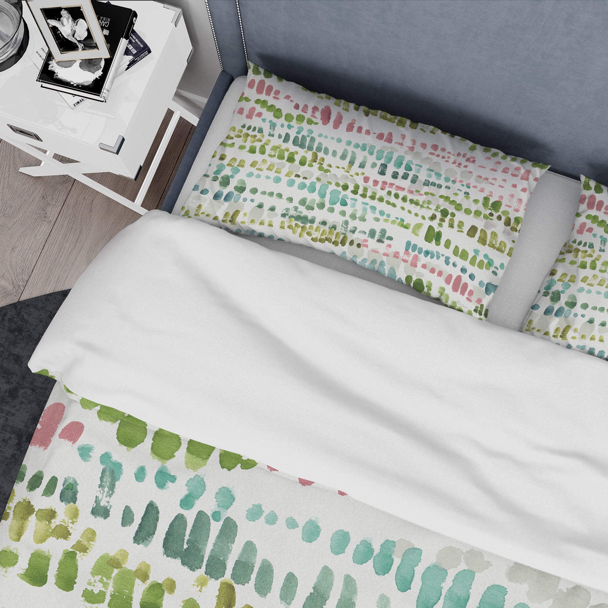 Designart 'Mixed Green Geometric Pattern II' Geometric Duvet Cover Set