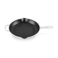 thumbnail image 1 of Skillet Le Creuset, hierro fundido esmaltado Signature, 2,2 L, color blanco, 1 of 4