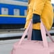 thumbnail image 5 of Bolsas de viaje para mujer, bolsa de fin de semana, bolsa de gimnasio con compartimento para zapatos y bolsillo para artículos húmedos, bolsa de viaje de fin de semana con carga USB, 5 of 7