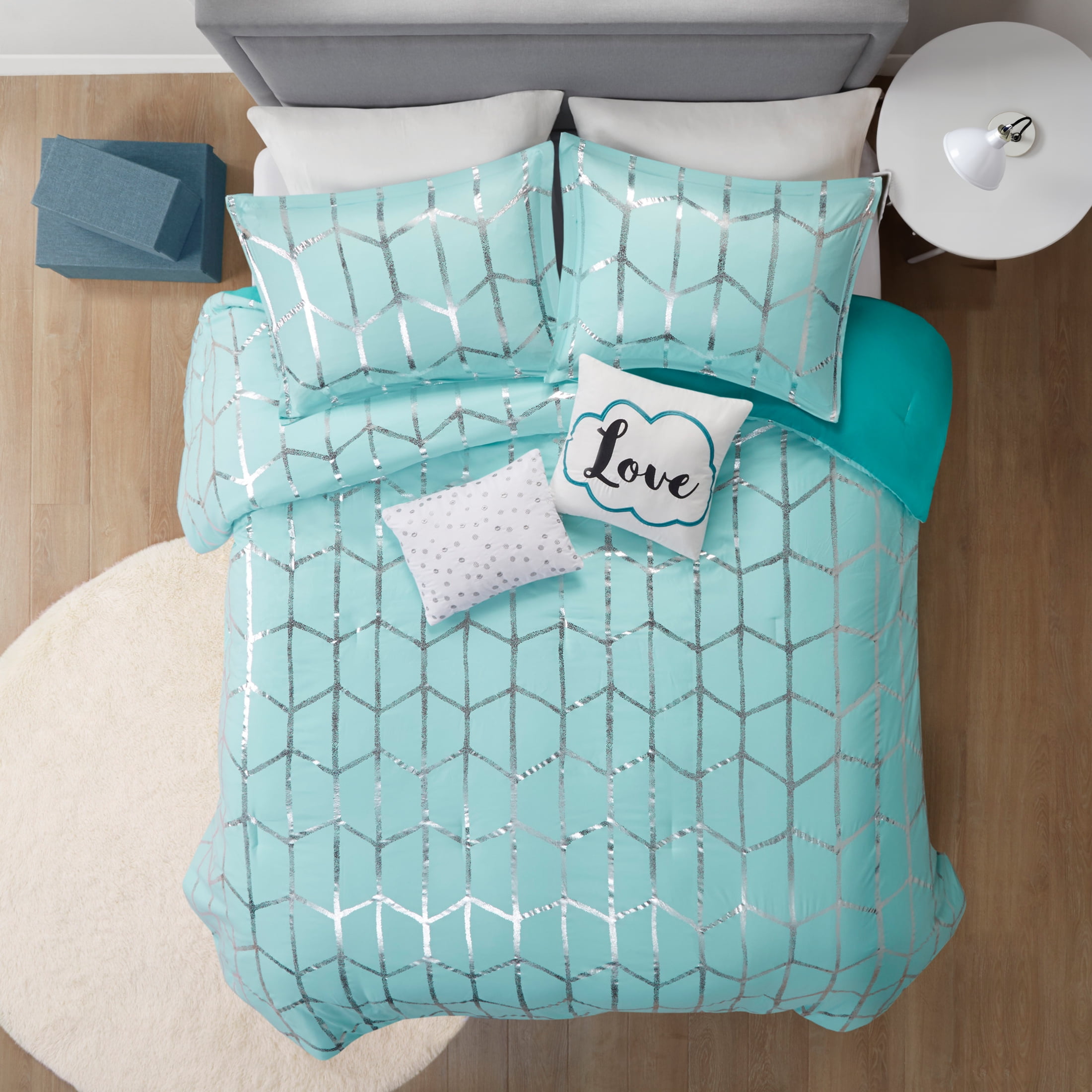 Intelligent Design Raina Metallic Printed Comforter Set in Aqua and Silver