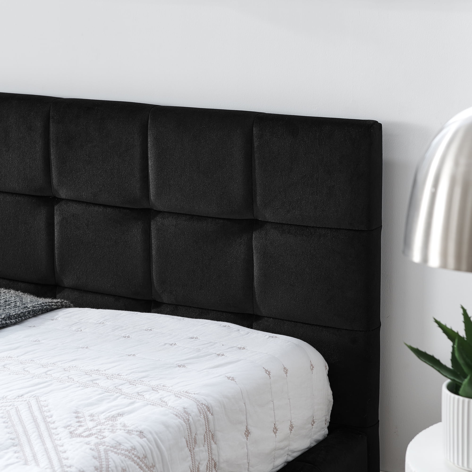 Gewnee Black Velvet Upholstered Full Size Multifunctional Daybed Sofa - Solid Eucalyptus Wood Frame with Backrest for Bedroom and Living Room