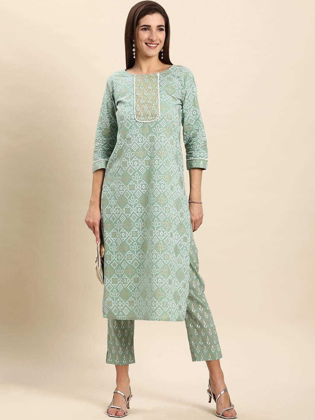 Janasya Indian Round Neck 3/4 Sleeve Bandhani Light Green Cotton Kurta With Pant For Women