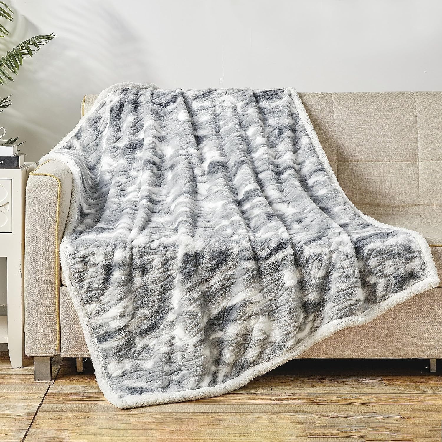 Elegant Comfort Warm Seasonal Winter Sherpa Throw Blanket, Reversible, 50 x 60 inches