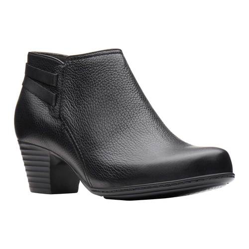 clarks artisan black pumps