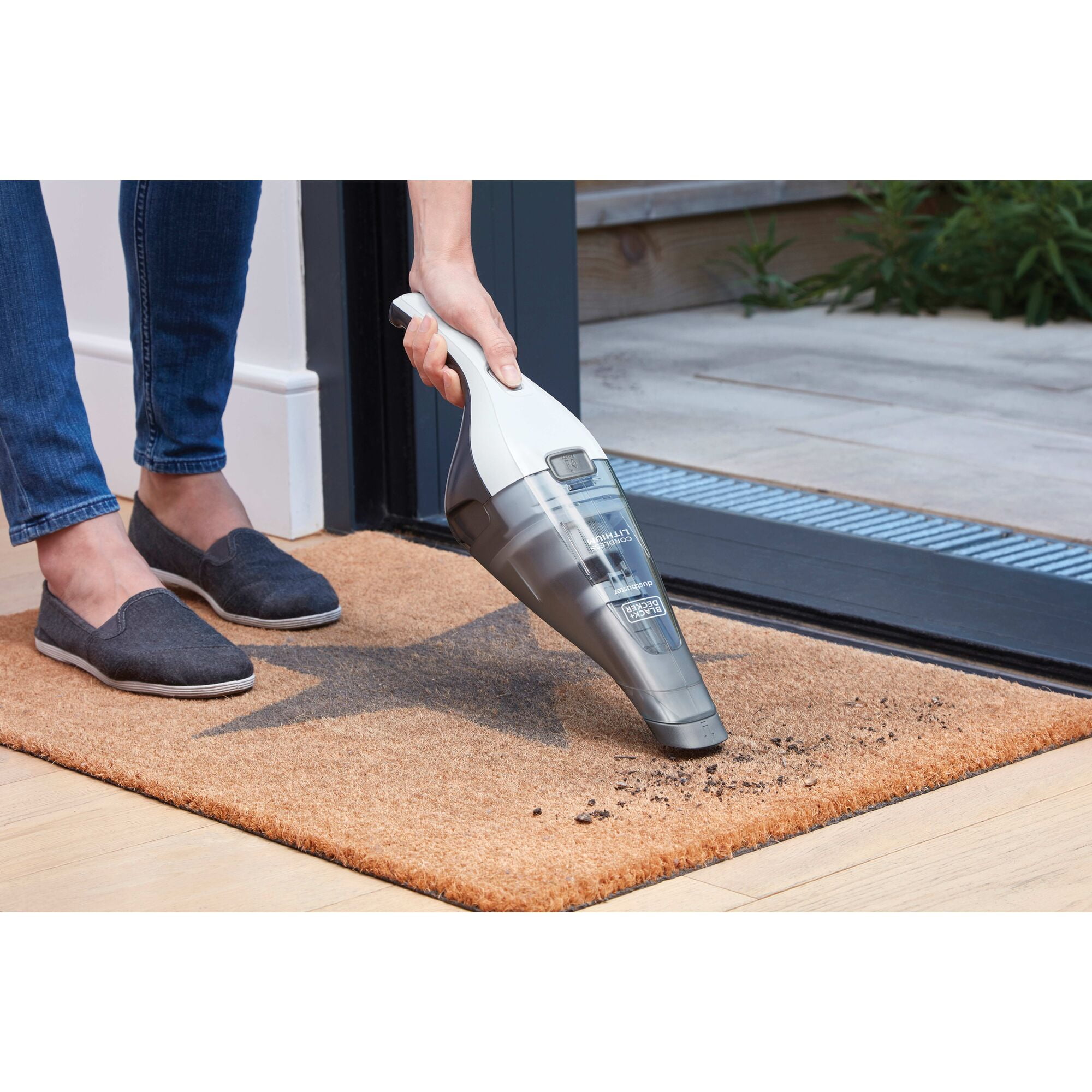 BLACK+DECKER Dustbuster Cordless Lithium-Ion Hand Vacuum, (HNVC220BCZ10)