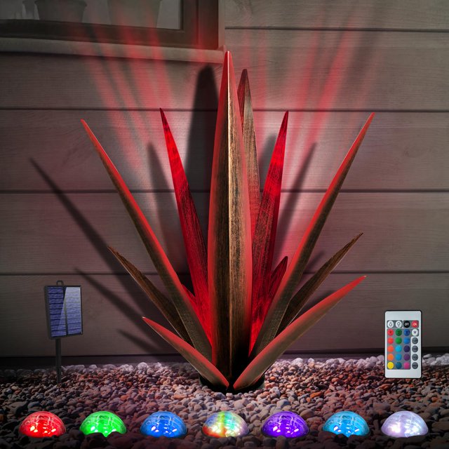 Gran escultura rústica de agave de metal KODIBO con luz solar