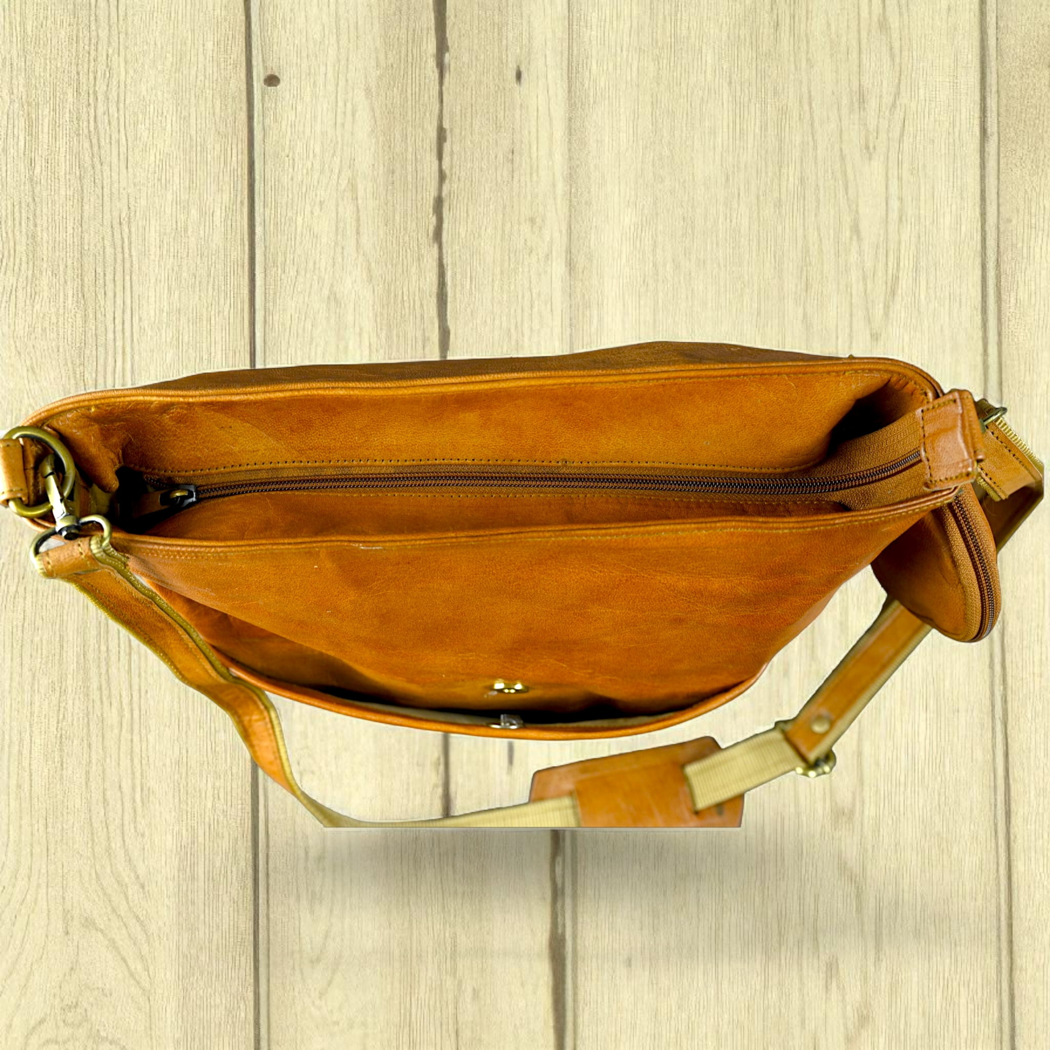 Genuine Leather Tote Crossbody Bag for Women with Coin Pouch, Handmade Shoulder Handbag, Stylish Vintage Purse for Daily Travel Use Tote beg 14.5 x 13.5