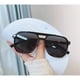 thumbnail image 4 of Gafas De Sol De Marco Cuadrado Grande Retro De Moda Para Hombres Y Mujeres De Verano Al Aire Libre Protección UV Original A Prueba De Viento Amarillo, 4 of 4