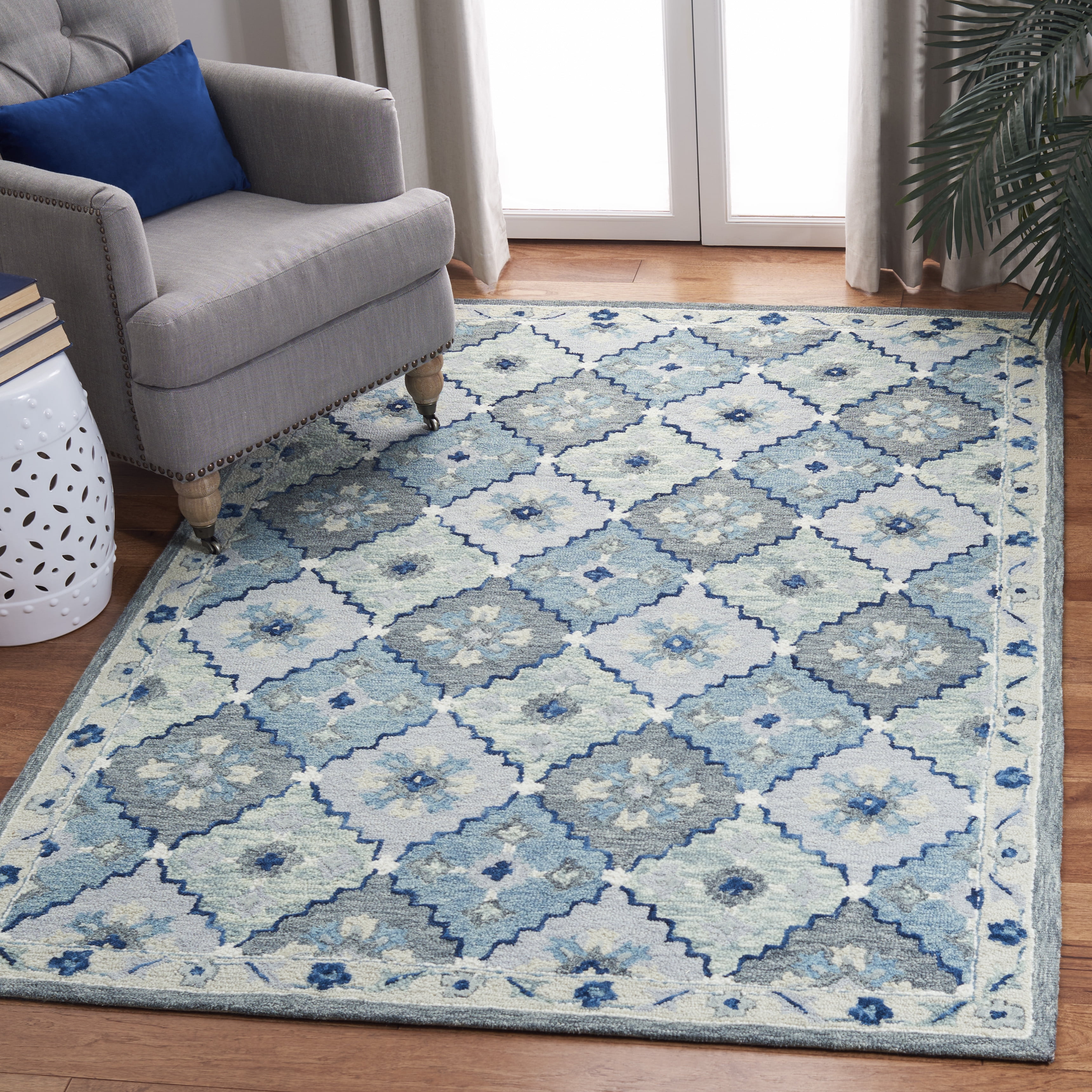 SAFAVIEH Suzani Merletta Geometric Area Rug, Blue/Grey, 5' x 8'