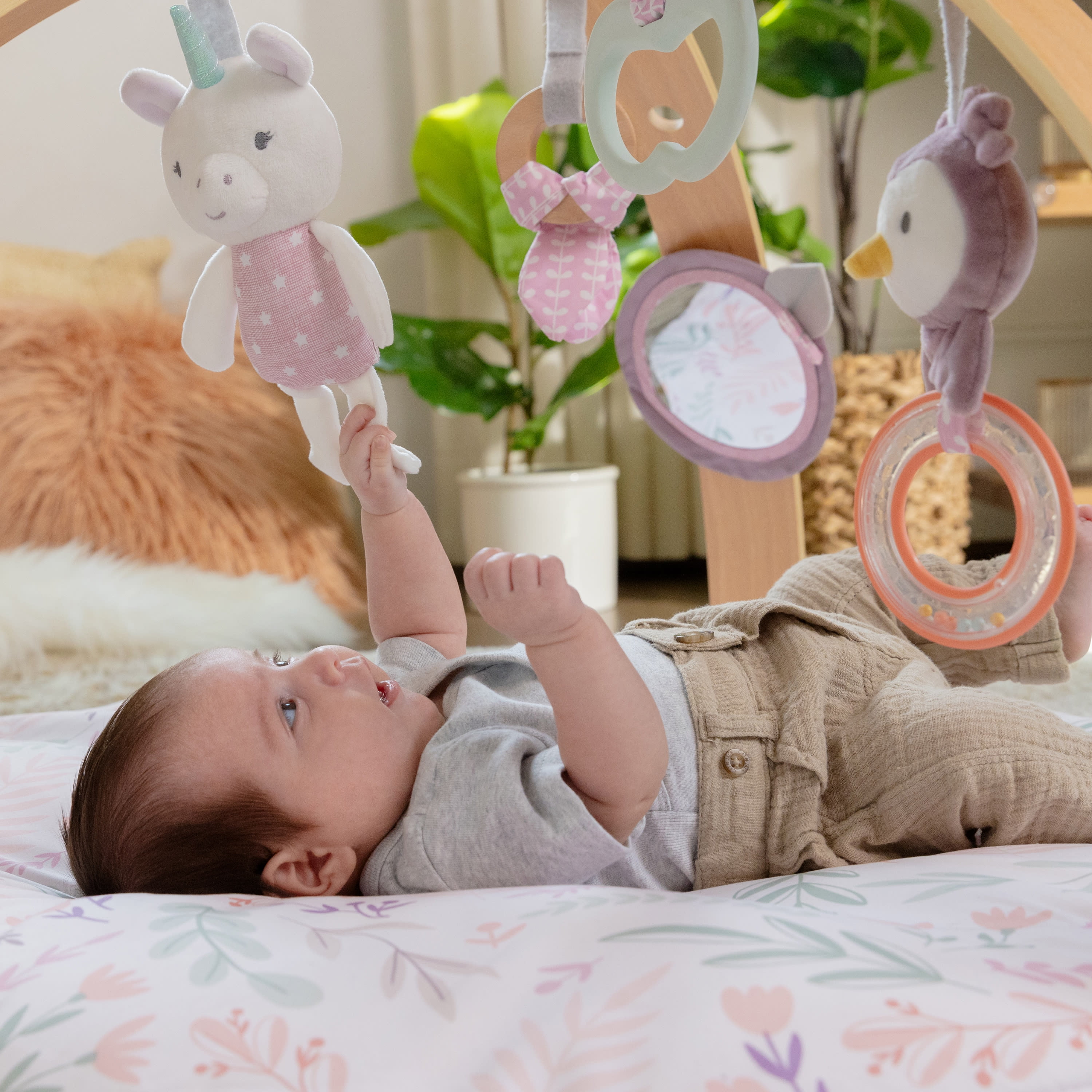 Ingenuity Cozy Spot Reversible Baby Activity Gym & Tummy Time Play Time with Self Storage