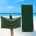 thumbnail image 1 of Toalla de toalla de playa Toalla liviana para hombres Mujeres 75 x 30 pulgadas Seco rápido para el fitness Invactics Essentials Gym Camping Bailing Verde, 1 of 8