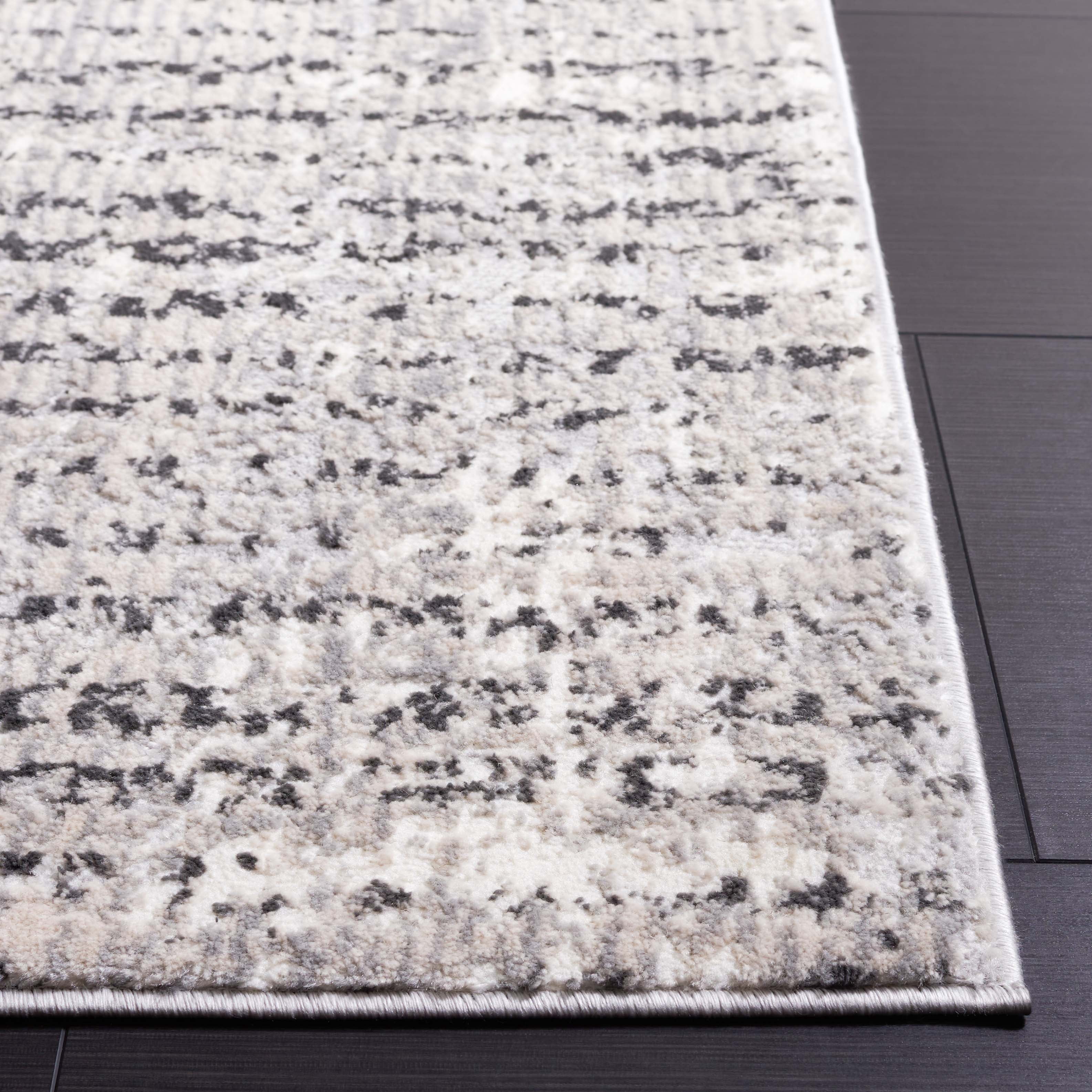 Safavieh Lagoon Joleen Diamond Area Rug, Gray/Beige, 4' x 6'