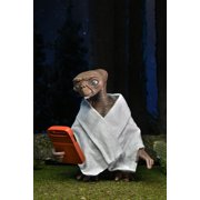 E.T. 40th Anniversary - 7 Scale Action Figure - Ultimate E.T.