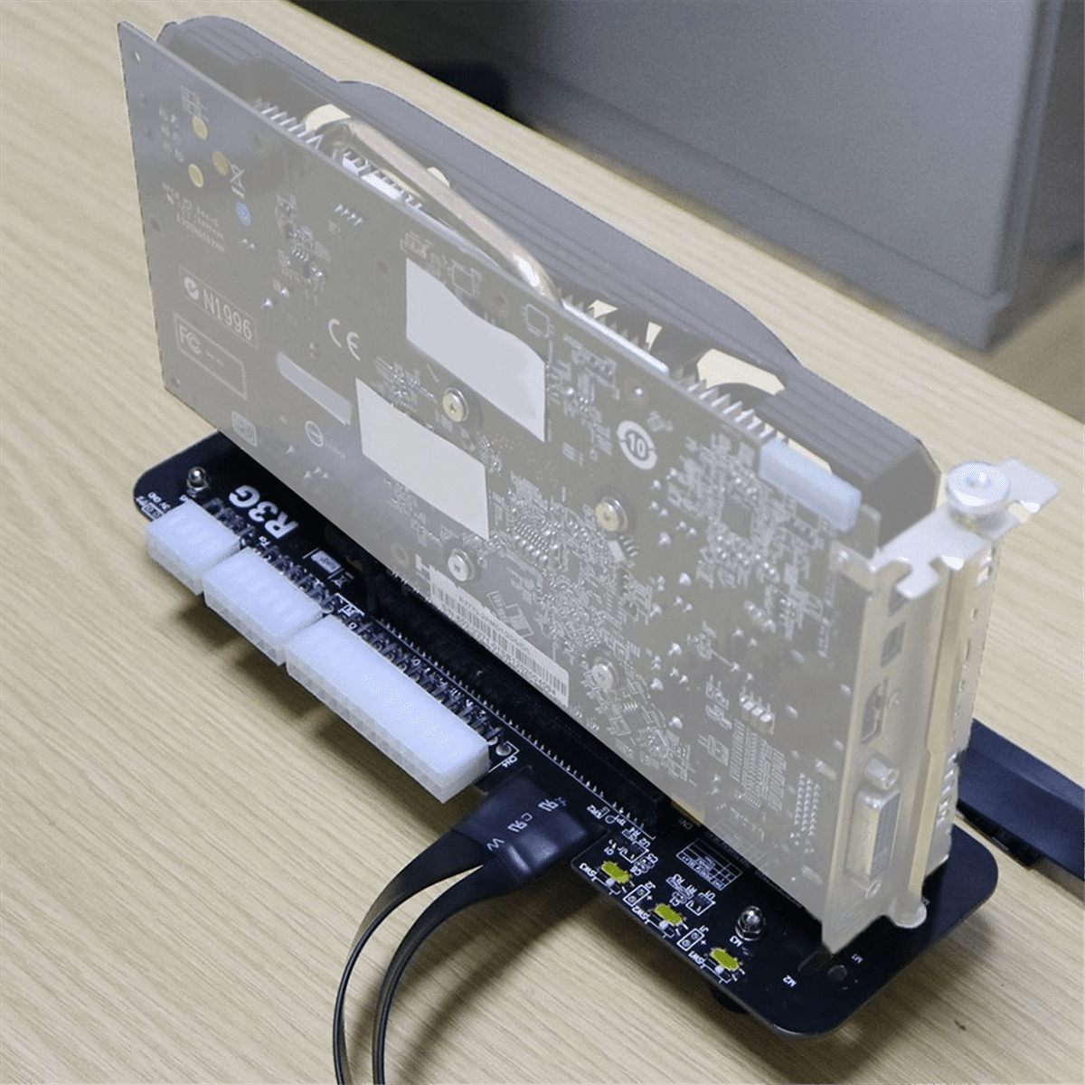 R43SG M.2 Nvme PCIe4.0X4 Graphics Card External Docking Station for NUC / ITX / / Laptop 50cm