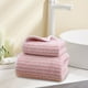 thumbnail image 5 of Juego de toallas de forro polar Corals. Toalla de baño y toalla facial suaves y absorbentes. Juego de dos piezas para uso diario en la ducha y el baño (rosa)., 5 of 8