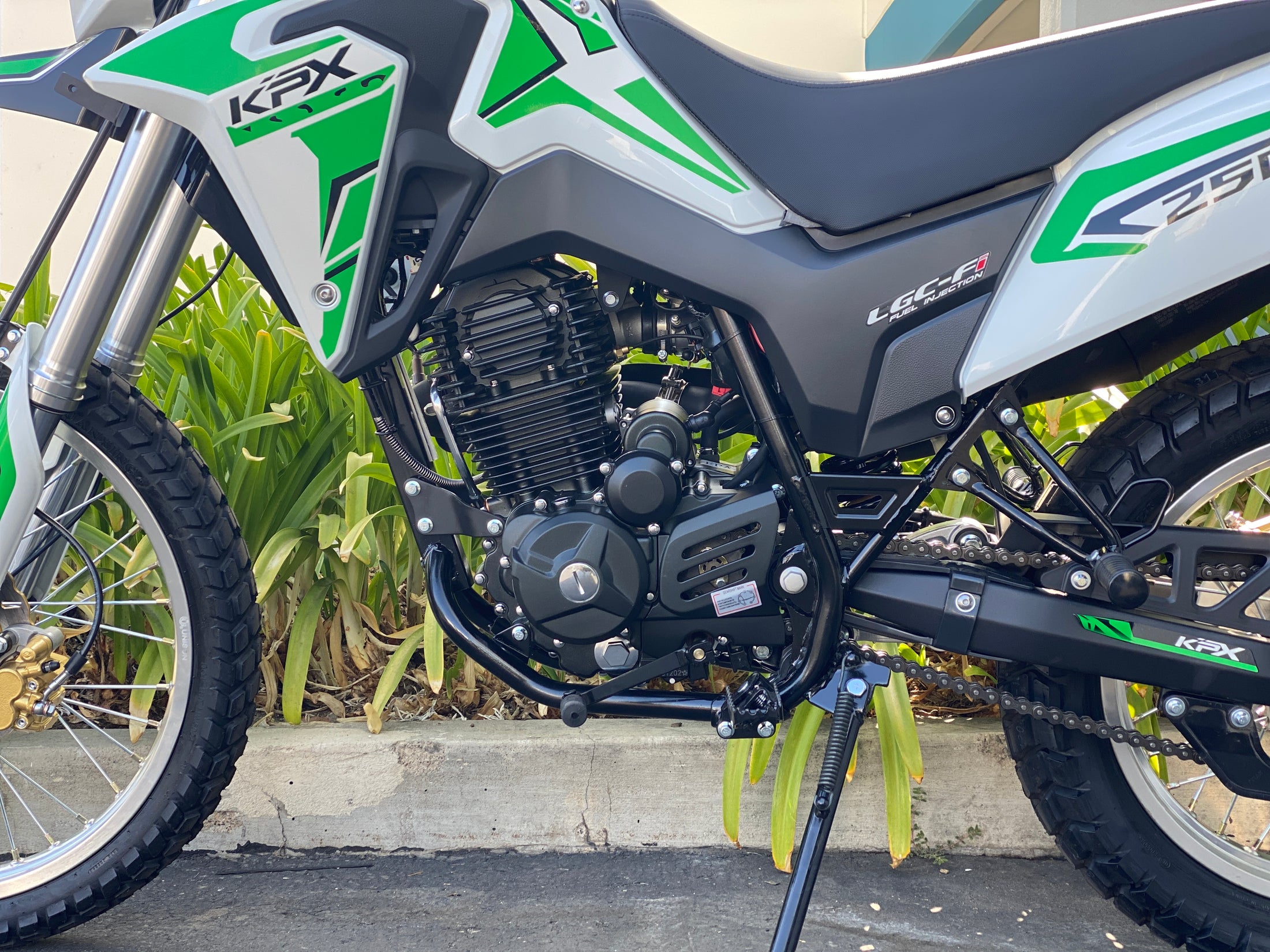 Lifan KPX 250 250cc Dual Sport Motorcycle Fuel Injected 6-Speed Street Legal