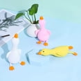 thumbnail image 3 of Squeeze Toy HUOGUO, relleno de arena con forma de pato, 17 cm x 7 cm x 4,5 cm, 3 of 5