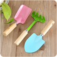 thumbnail image 2 of Juego De Herramientas De Jardinería De 3 Piezas Juego De Herramientas De Mini Maceta De Jardinería Herramientas De Trasplante De Jardín Multifuncional Con Mango De Madera Para Niños De Flores De Moyic TO002955-00, 2 of 7
