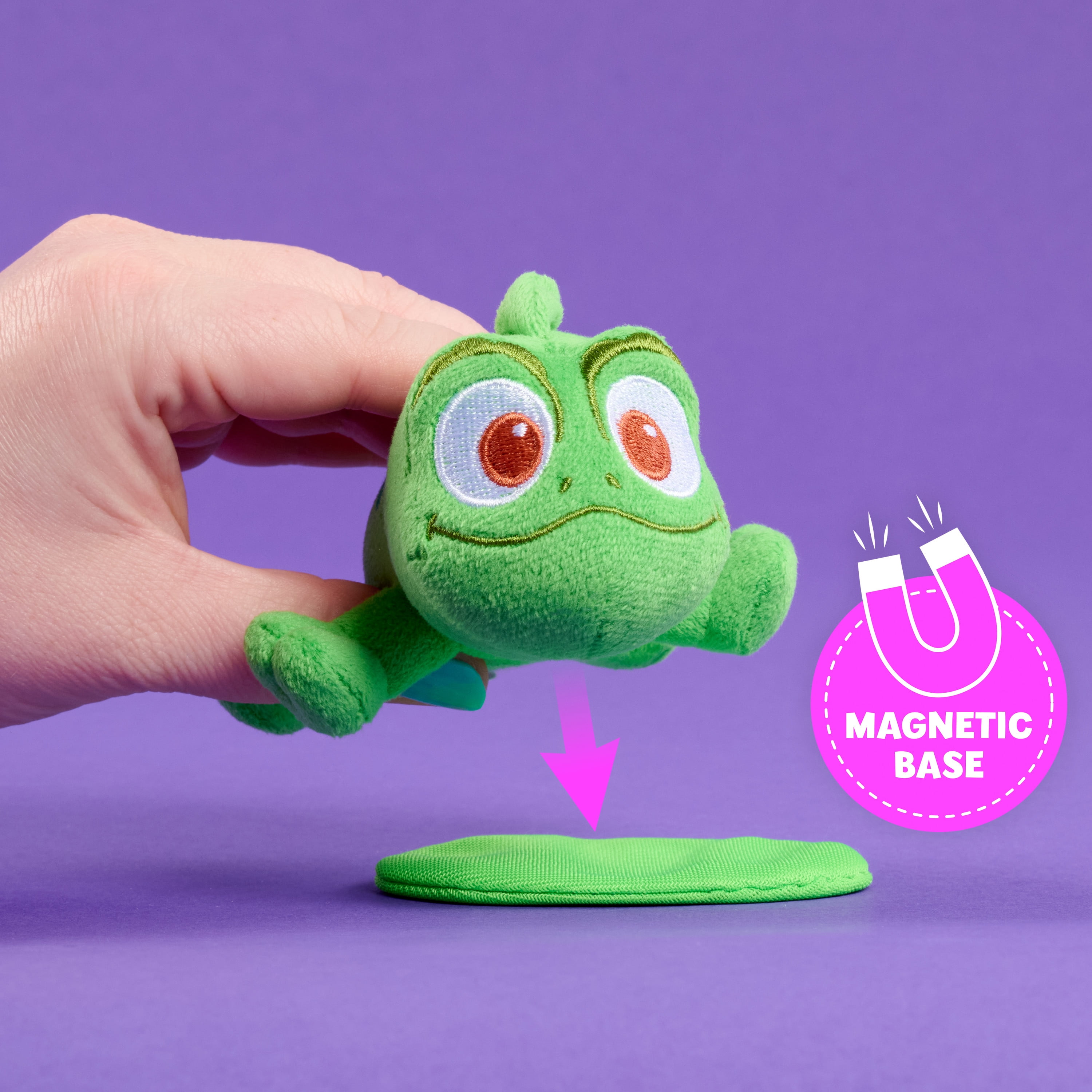 Disney Princess Perch’d Shoulder Plush Pascal, Collectable 2.25 Inch Plush, for Boys and Girls Ages 3 and up