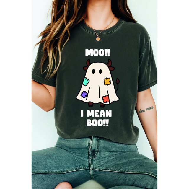 Halloween T-shirt - Funny Cow Ghost Halloween Shirt – Cute “Moo I Mean Boo” Pun T-Shirt, Spooky Farm Animal Tee, Fall Humor Gift for Adults