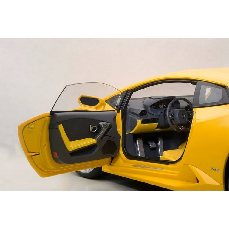 Lamborghini Huracan LP610-4 Giallo Horus/Matt Yellow 1/12 Model