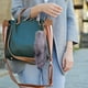 thumbnail image 3 of Marrón Gris Animal Colgante Cola Azul Plata Accesorios Bolso Mujer Colgante Llavero Coche, 3 of 5