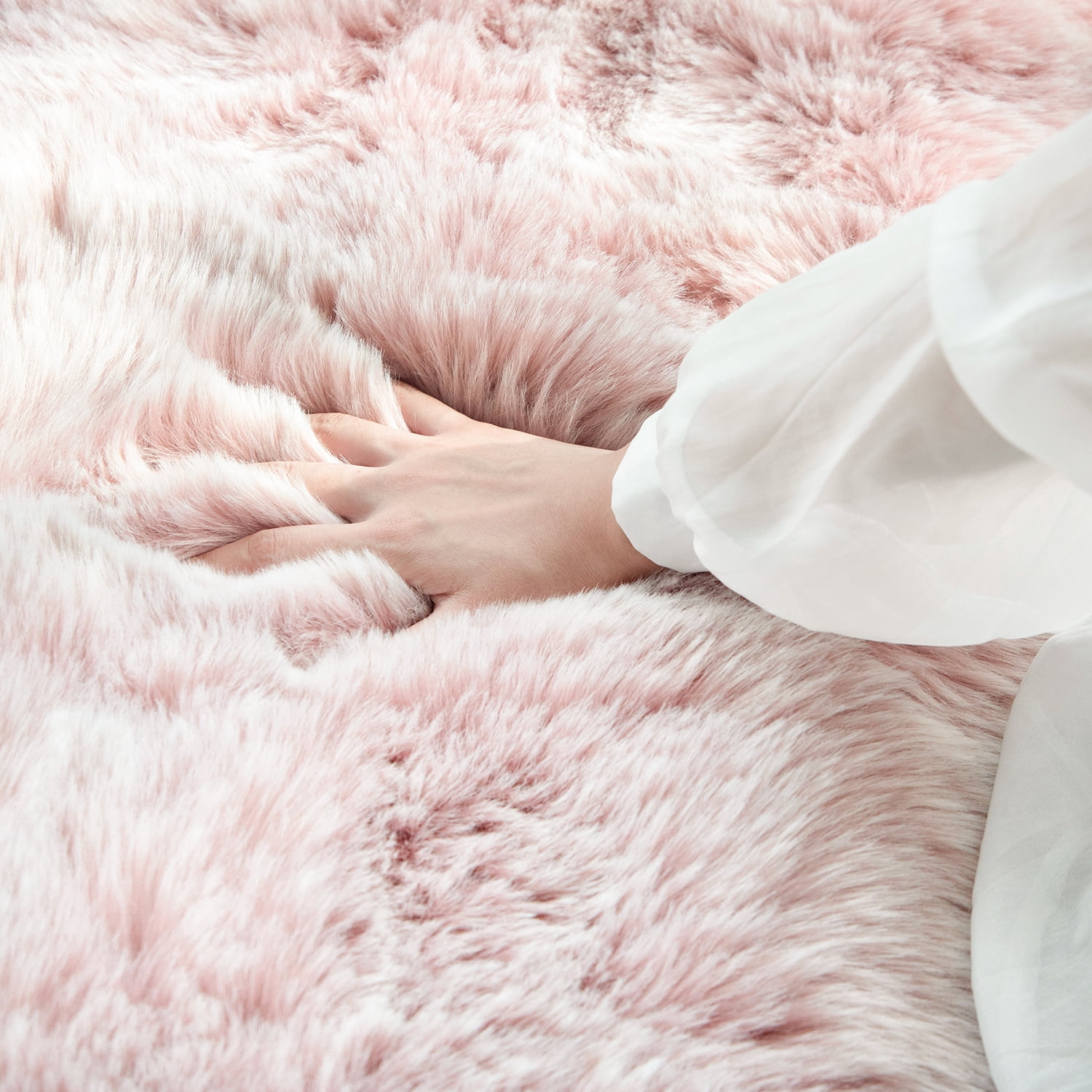 Phantoscope Ultra Soft Faux Fox Fur Series Decorative Indoor Area Rug 3x5 Feet Rectangle, Pink with White Tip, 1 Pack