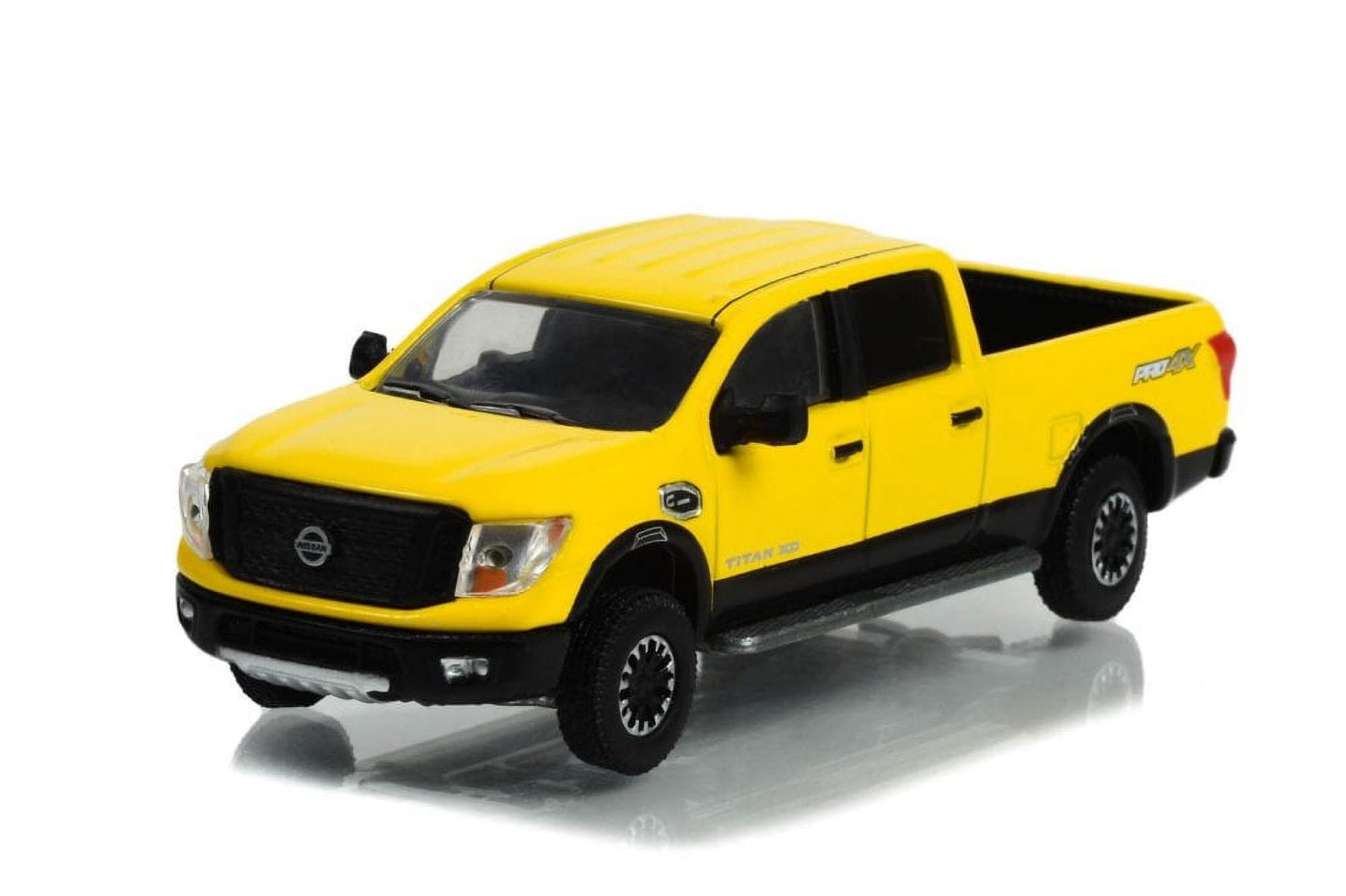 GREENLIGHT NISSAN TITAN 日産 タイタン 3台 セット GREENLIGHT NISSAN TITAN 日産 タイタン 3台 セット GREENLIGHT