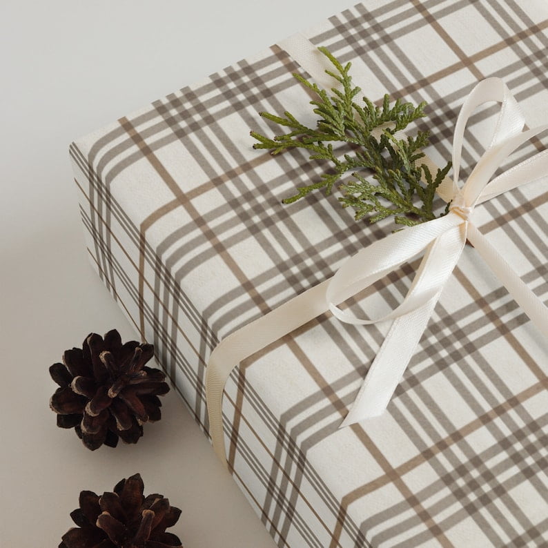 Vintage Brown White Christmas Plaid Pattern Luxury Thick Holiday Wrapping Paper Sheets Holiday Present Wrap for Christmas or Birthday, Winter Festive Decorative Packaging, Vintage Xmas Gift