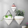 thumbnail image 2 of Wosthever Maceta triangular de cerámica para aire, contenedor de decoración para colgar en la pared, ideal para plantas de Cactus suculentas, maceta para Decoración del hogar Negro Wosthever HA024127-02, 2 of 6